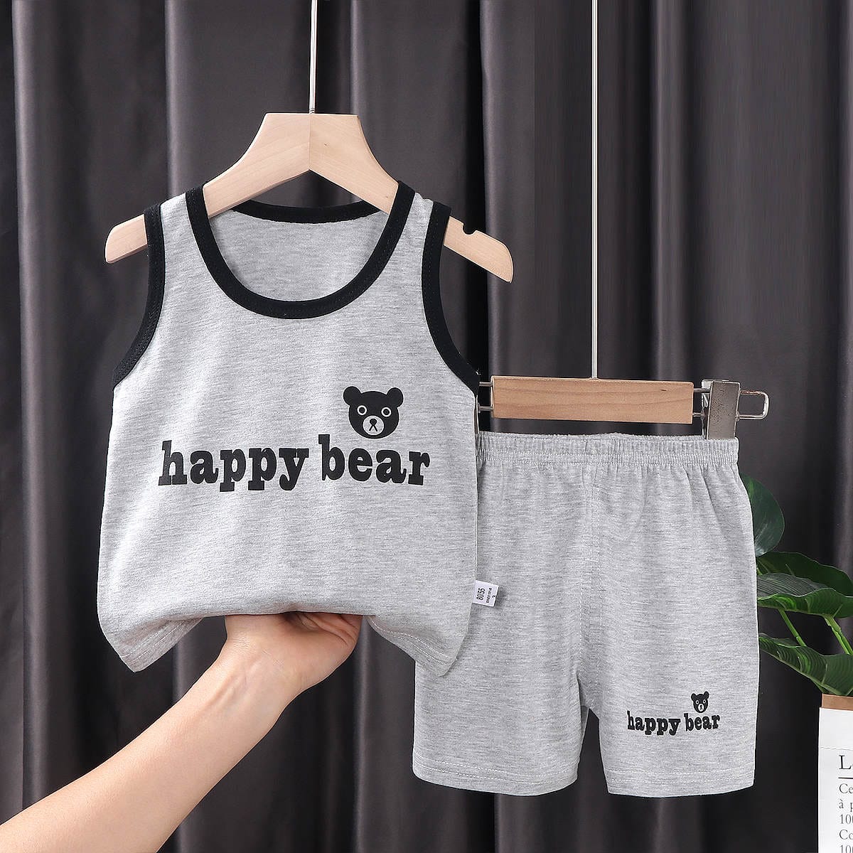Sleeveless Shirt & Shorts