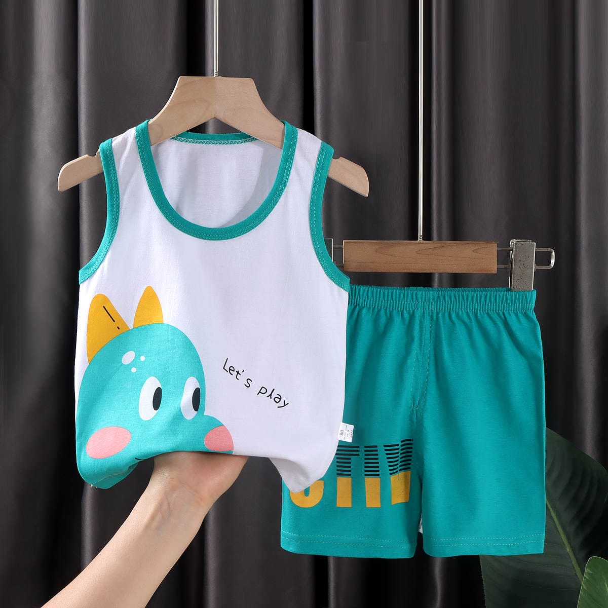 Sleeveless Shirt & Shorts