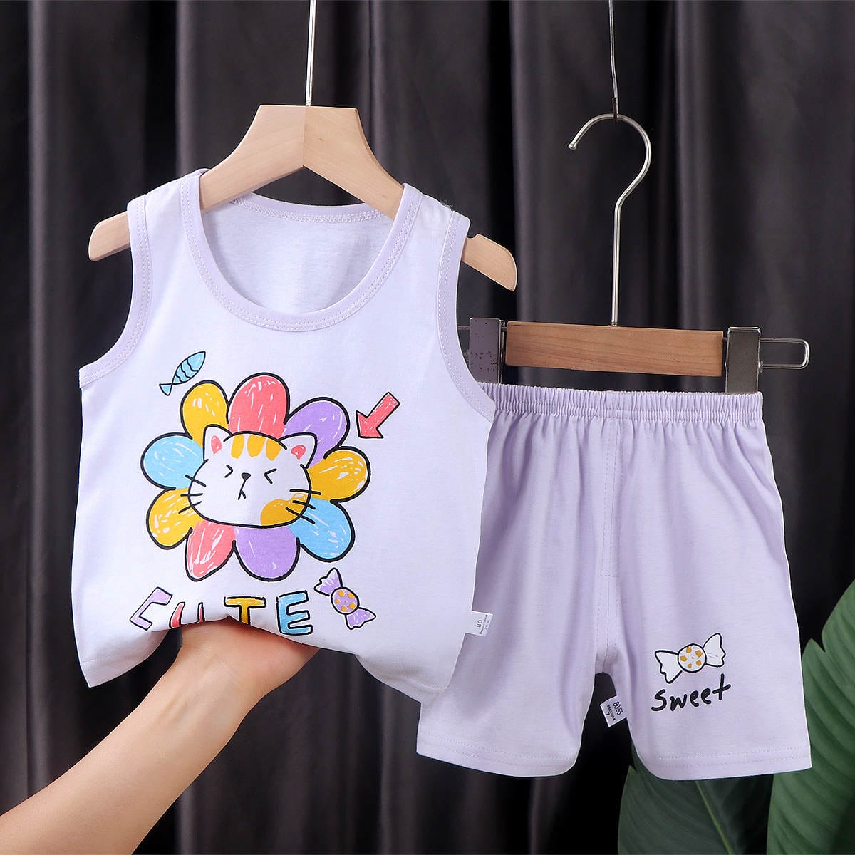 Sleeveless Shirt & Shorts
